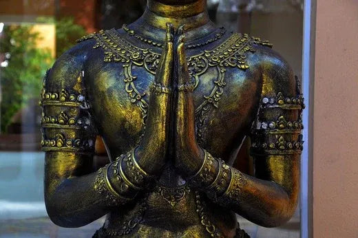 buddha hands praying