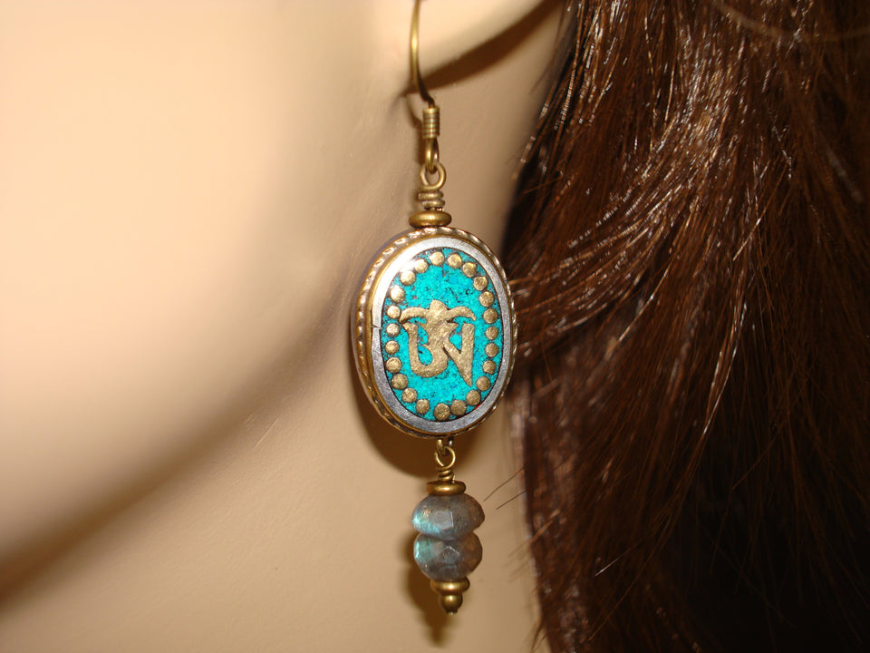 Women's Turquoise Om Labradorite Earrings